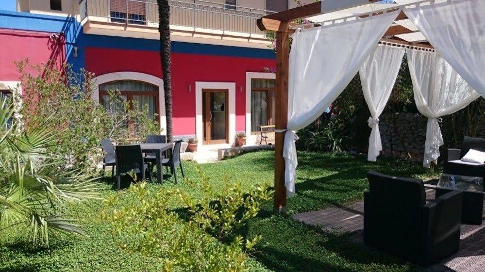 Ape Rossa Bed & Breakfast Castellana Grotte Bagian luar foto